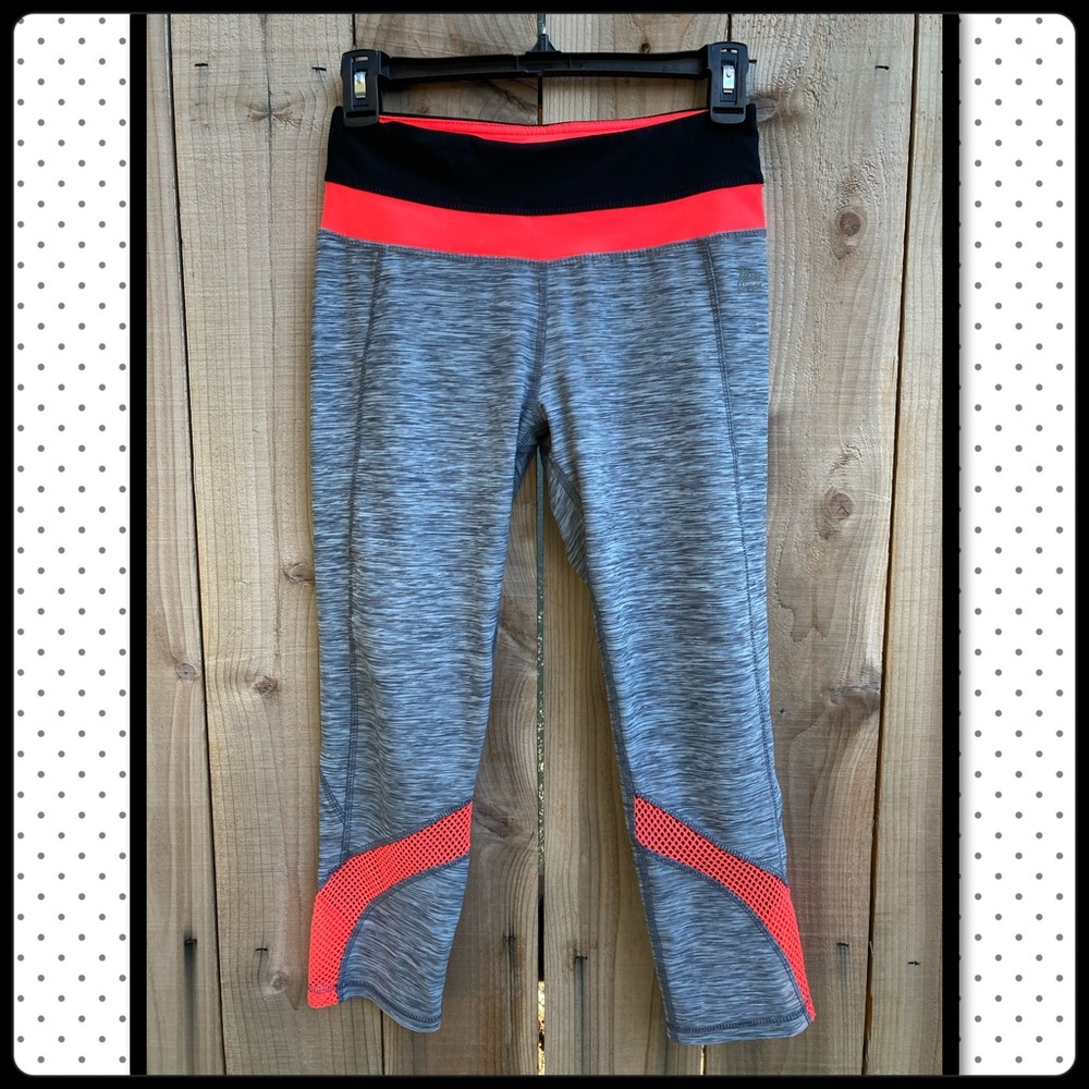 Reebok cropped athletic leggings